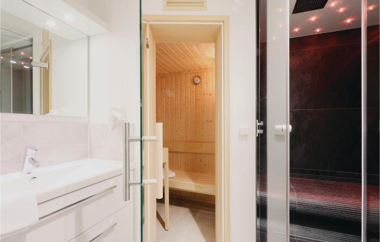Cozy Apartment In Luebeck Travemuende With Sauna Eksteriør bilde
